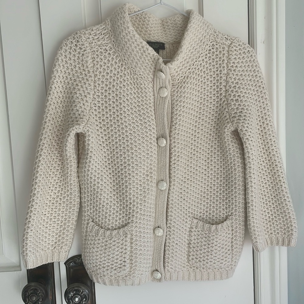 Beautiful cream knit cardigan